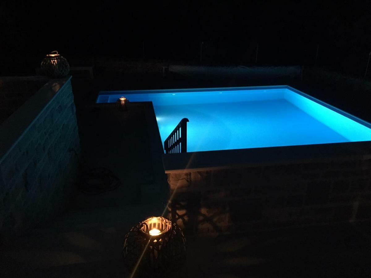 Villa Bramasole Lun نوفاليا المظهر الخارجي الصورة