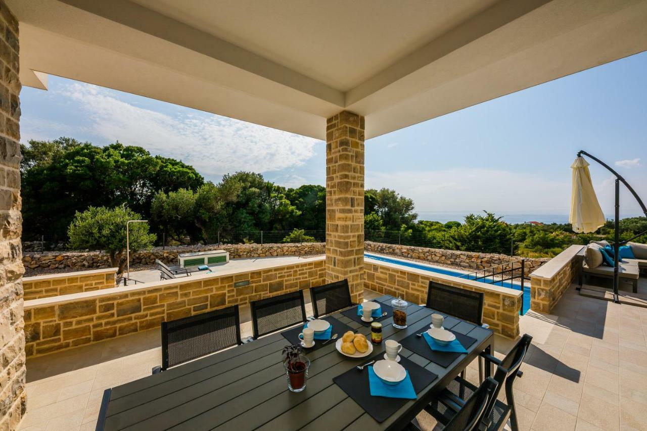 Villa Bramasole Lun نوفاليا المظهر الخارجي الصورة